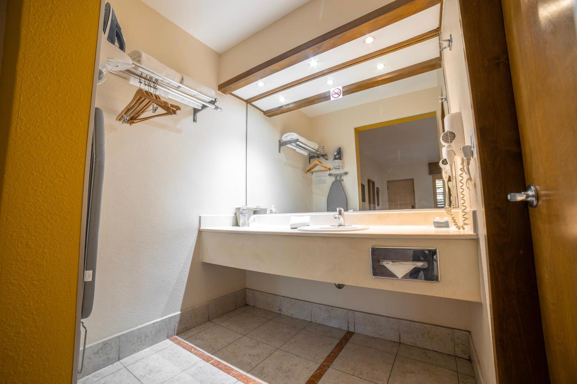 Hotel Colonial Mexicali Eksteriør bilde
